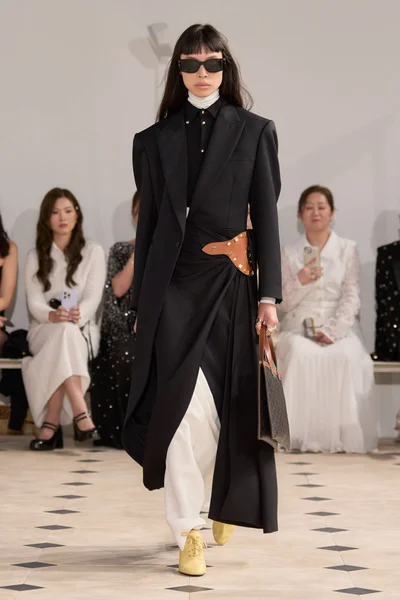 Look 66
